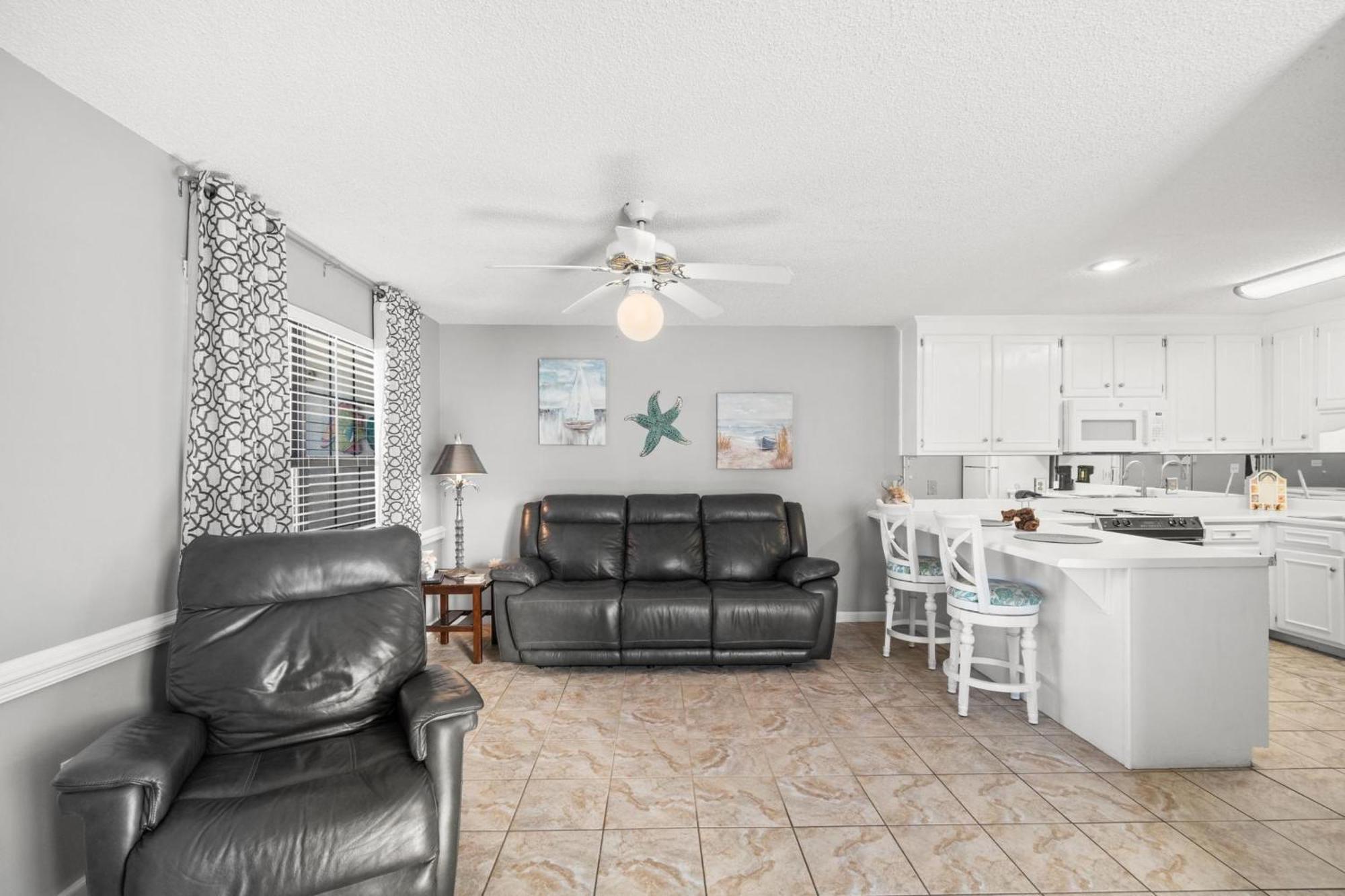 Horizon South By Panhandle Getaways Panama City Beach Room photo